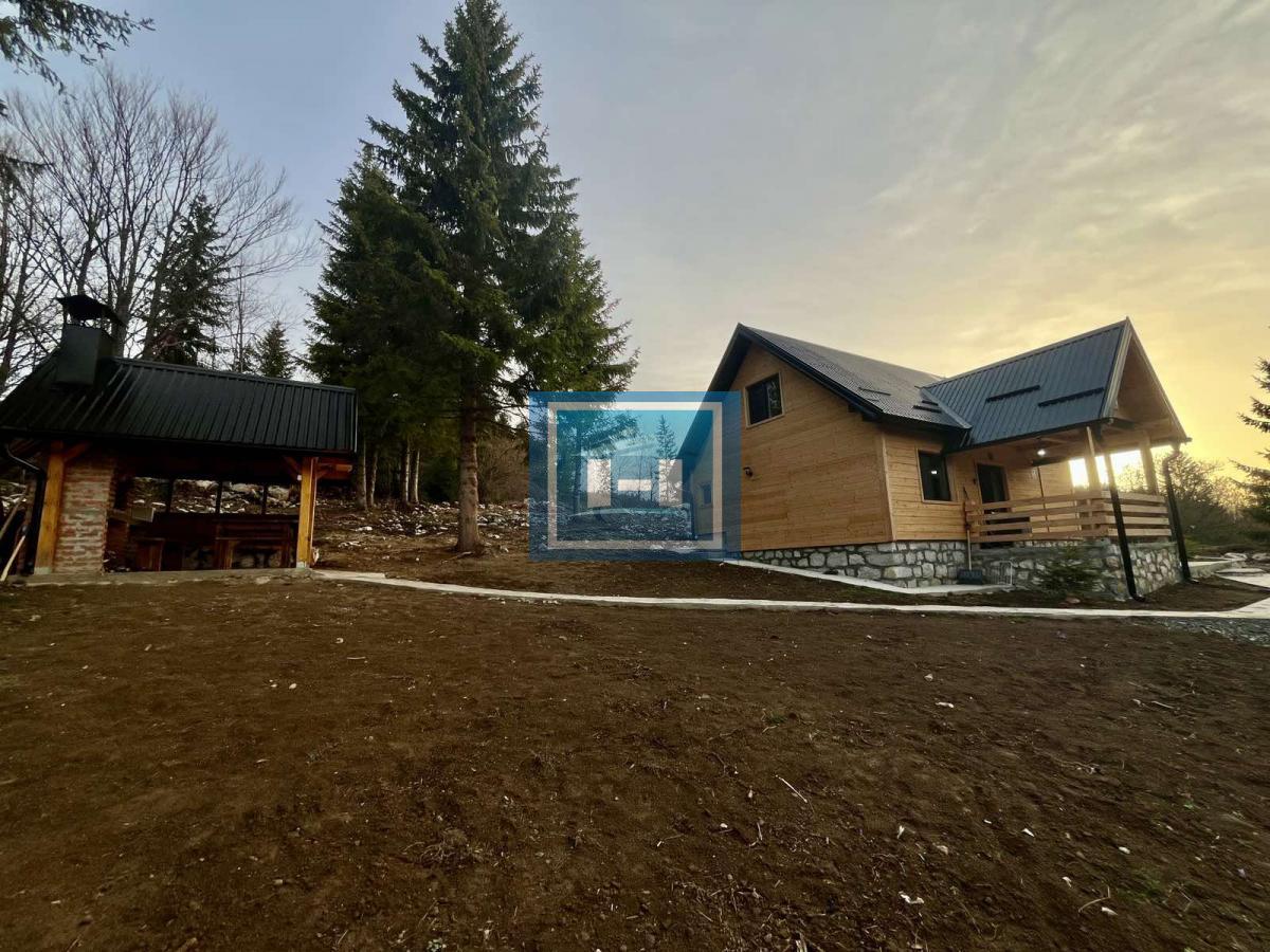 Nova vikendica na Tari