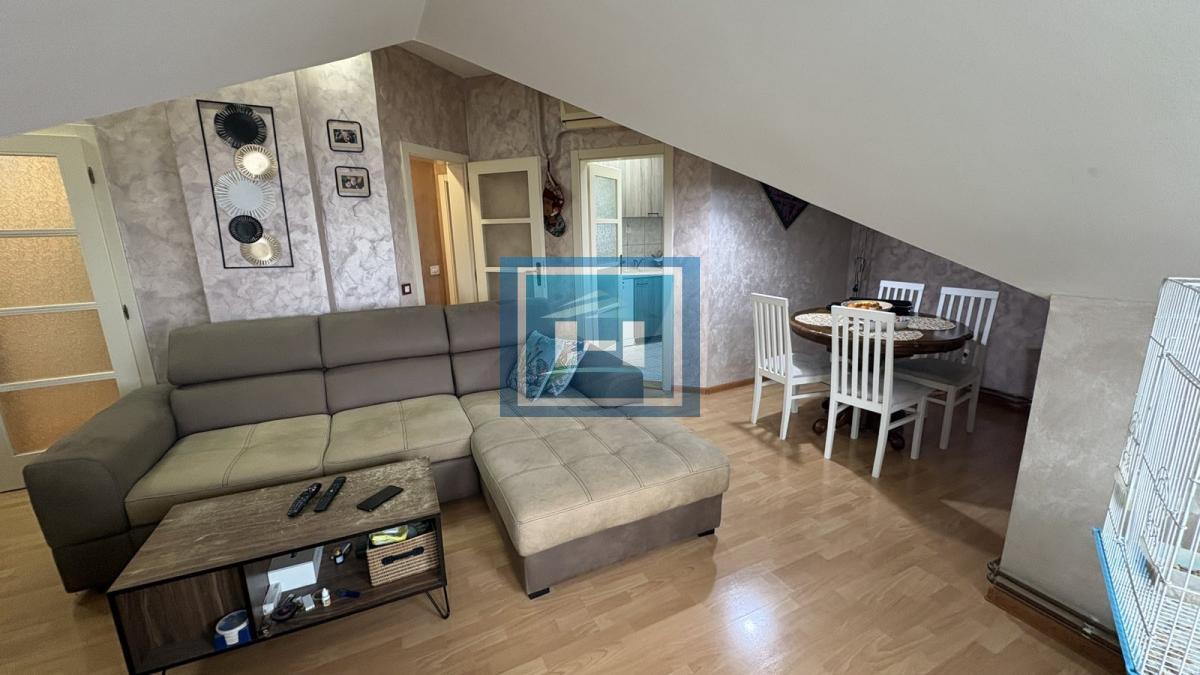 Na prodaju – Komforan porodični stan na odličnoj lokaciji