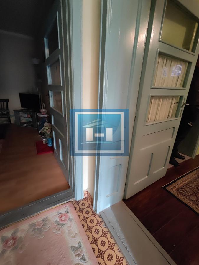 Useljiva porodična prizemna kuća na 2 km od grada