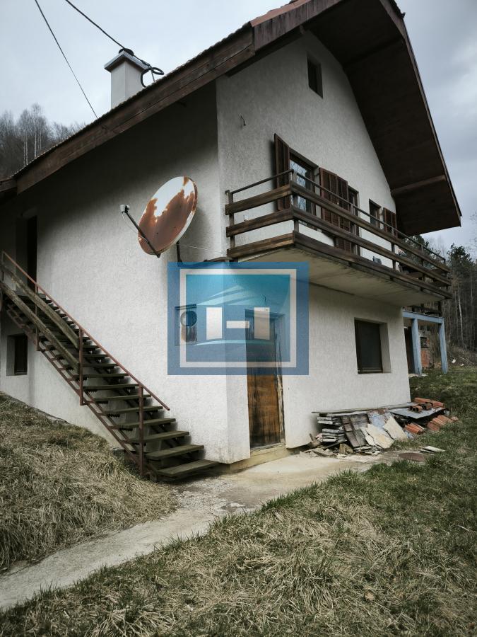 Kuća u Brzeću – Blizu Gondole, S Potencijalom za 3 Apartmana!