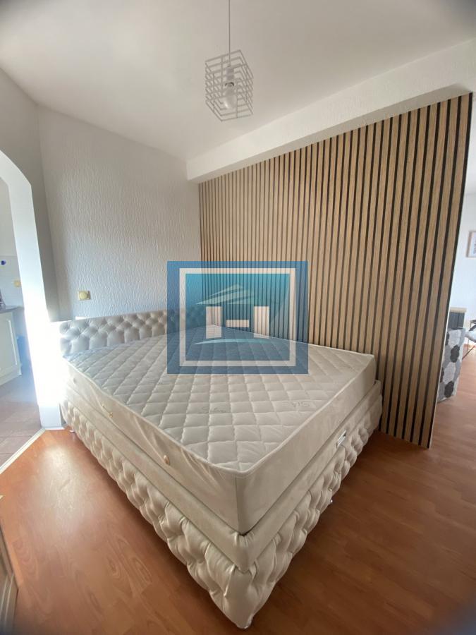 Izdajemo opremljen stan na odličnoj lokaciji!