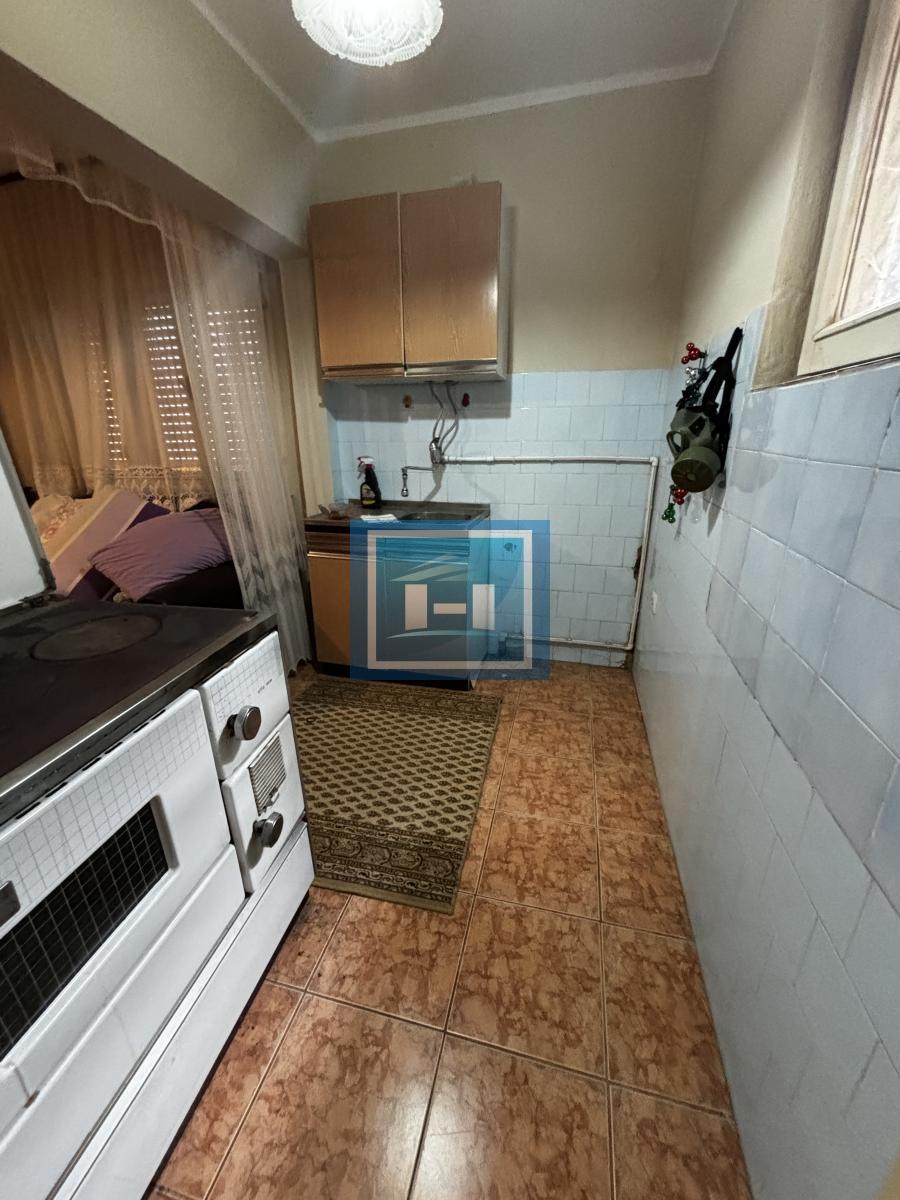 Kompletno seosko domaćinstvo na 7 km od Jagodine