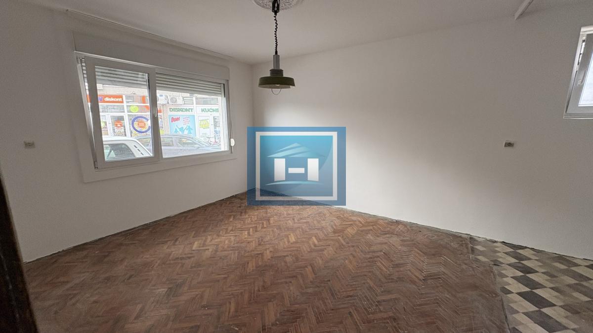 Na prodaju stan u strogom centru grada