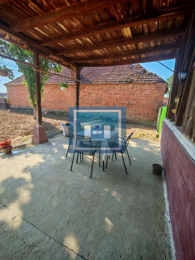 Na prodaju seosko domaćinstvo u Donjem Katunu