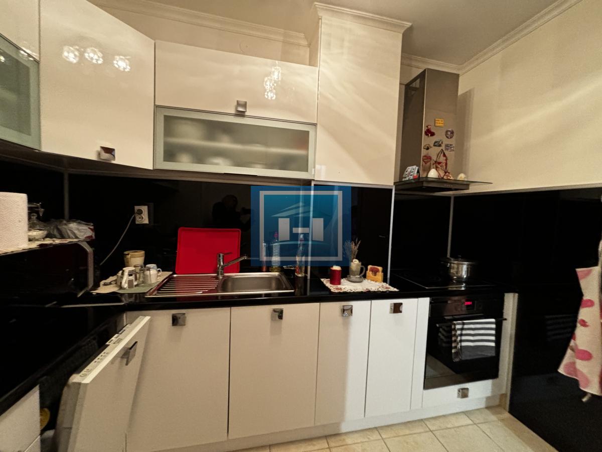 Prelep komforan stan u strogom centru Jagodine – idealna lokacija!