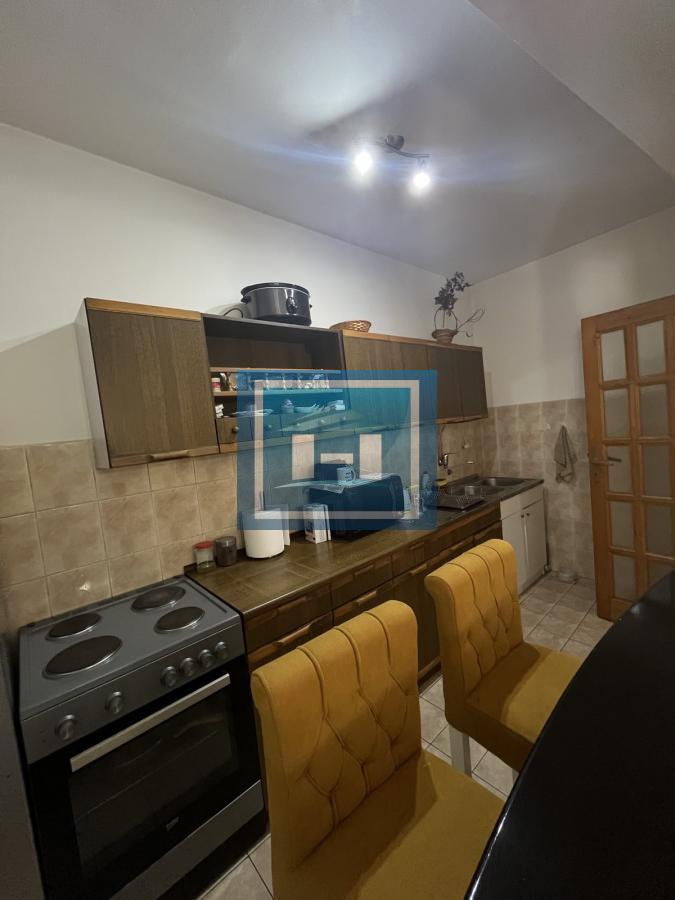 NASLOV: STAN KOJI OSVAJA NA PRVI POGLED — CENTAR, STIL I TRI SPAVAĆE SOBE!