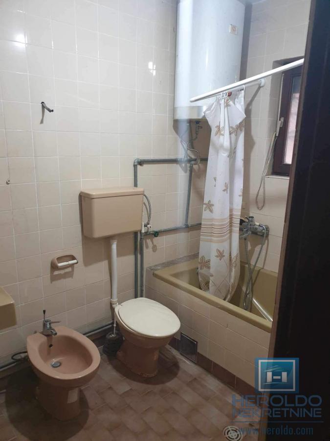 Kompletno seosko domaćinstvo u Sedlaru