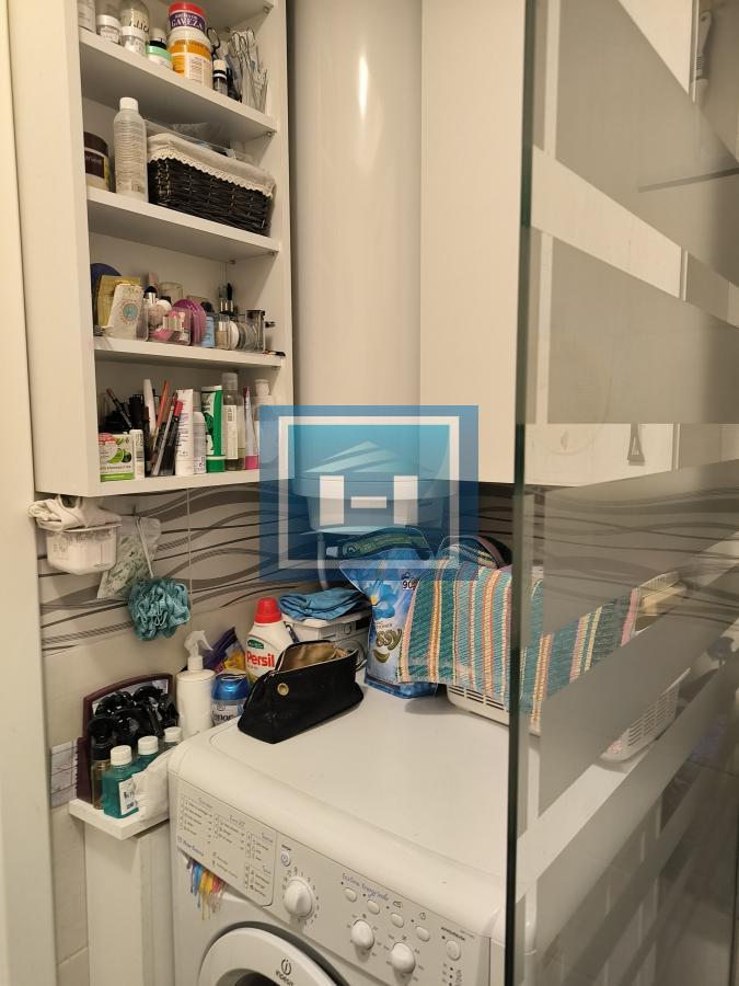 Na prodaju prostran stan u samom centru Ćuprije