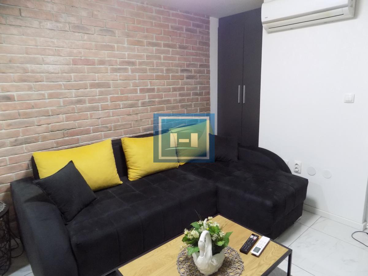 Stan u dva nivoa na idealnoj lokaciji!