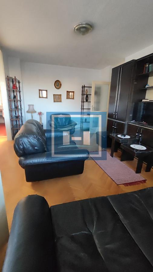 Veći porodični stan koji nudi maksimalni porodični komfor