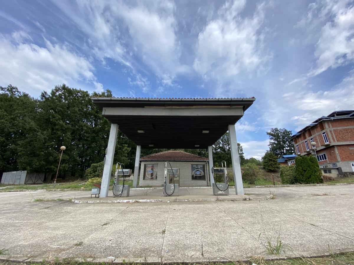 Izvrstan poslovni prostor od ukupno 800m2 glavni put Cuprija - Despotovac.