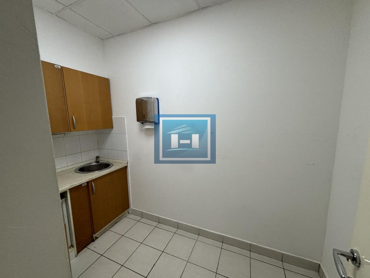 Izdavanje poslovnog prostora u strogom centru Jagodine – odlična lokacija, 171 m²