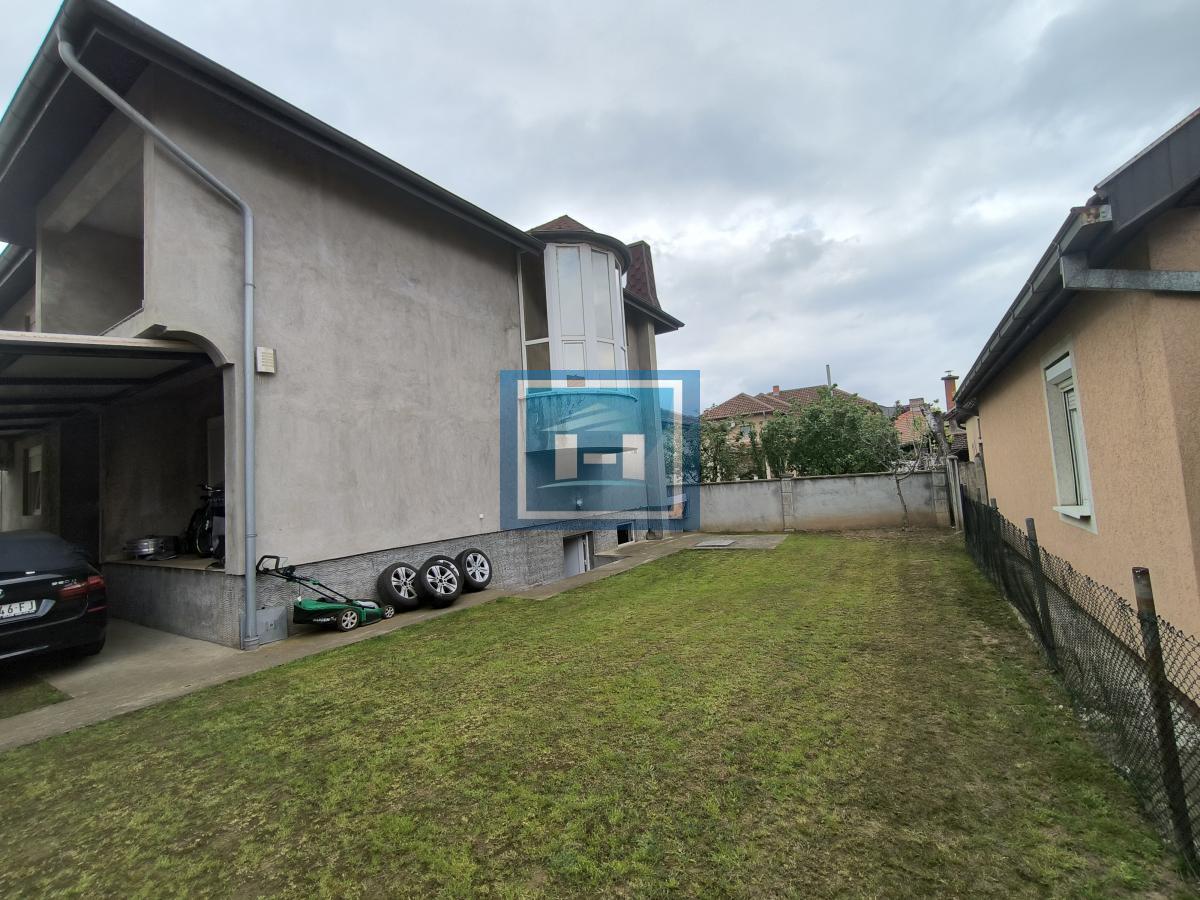 Na prodaju – Luksuzna porodična kuća