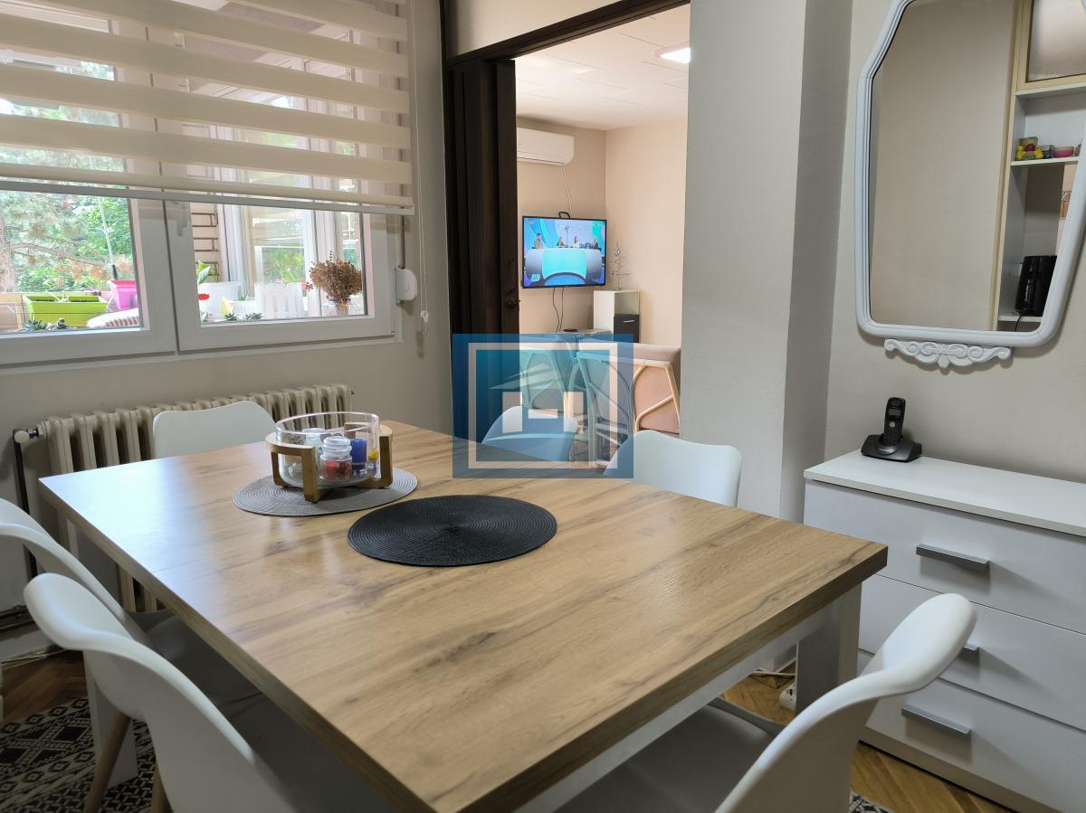 Na prodaju stan u Ćupriji u zgradi sa liftom