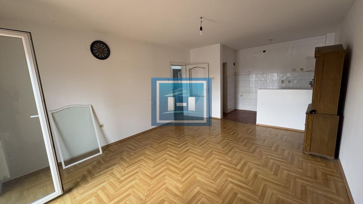 Na prodaju – Trosoban stan 73m² u širem centru grada, mirna lokacija