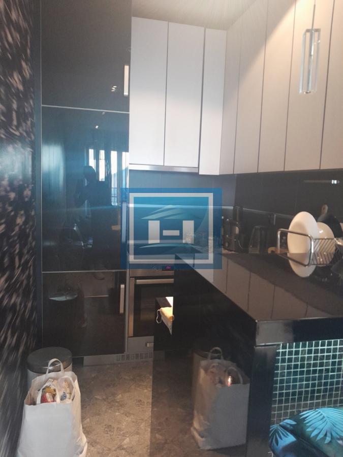 Na prodaju jednoiposoban stan – sam centar Kragujevca, pogled na crkvu!