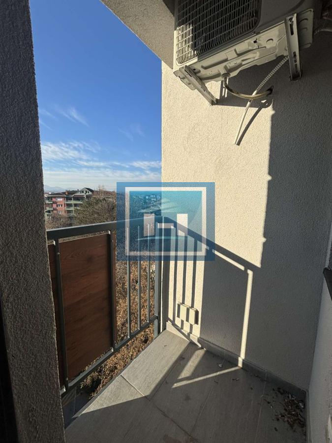 Ekskluzivan stan s pogledom na grad i stadion u kompleksu Crnjanski