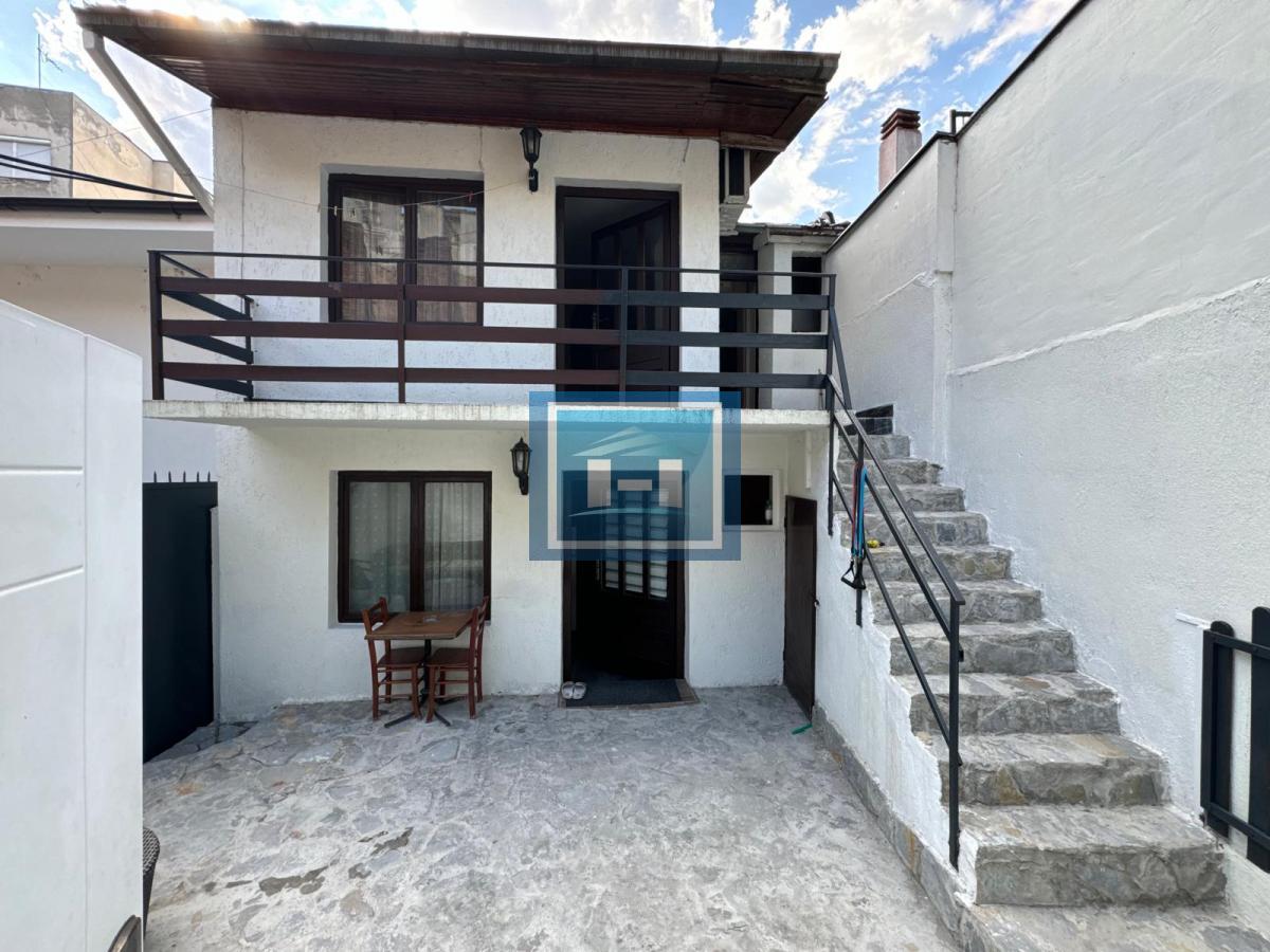 Kuća 90 m², 4 ulaza, 2 kupatila, dvorište – Admirala Geprata, centar Beograda