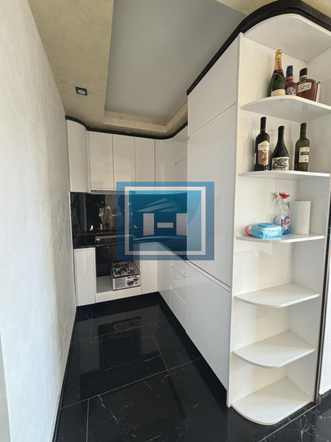 Ekskluzivan stan s pogledom na grad i stadion u kompleksu Crnjanski