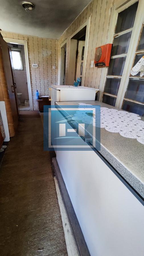 Domaćinstvo u okolini Jagodine sa 4 objekta na prostarom placu od 47 ari