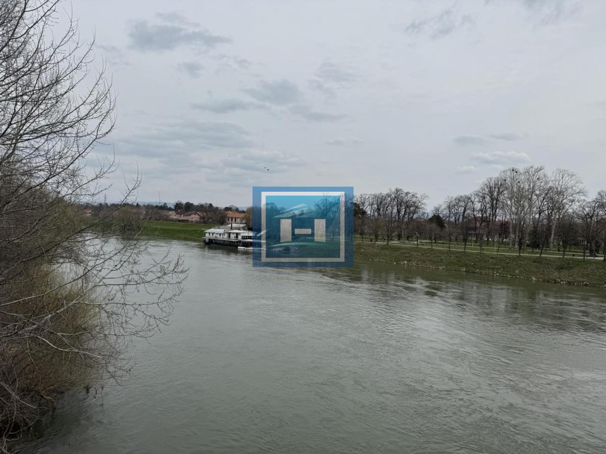 Plac na odličnoj lokaciji u Ćupriji!