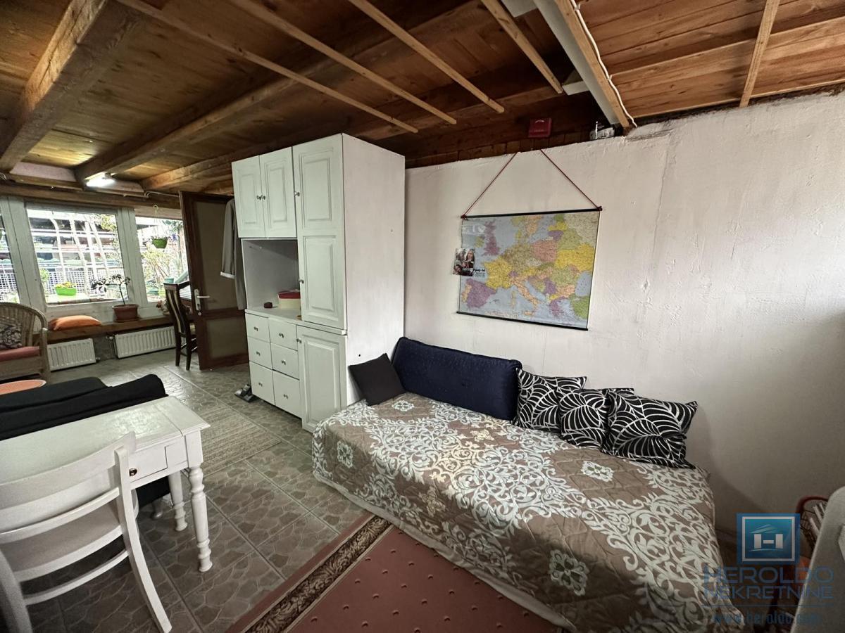 KUĆA U STROGOM CENTRU – IDEALNA ZA PORODIČNI ŽIVOT ILI POSLOVNI PROSTOR