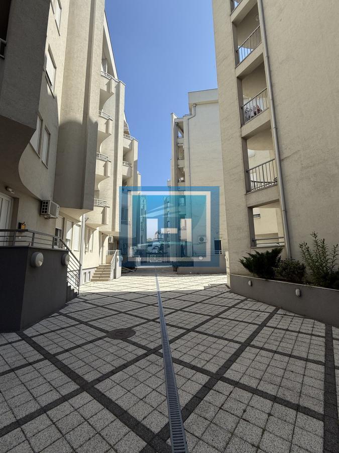 Veći luksuzan, namešten stan u Wing kompleksu