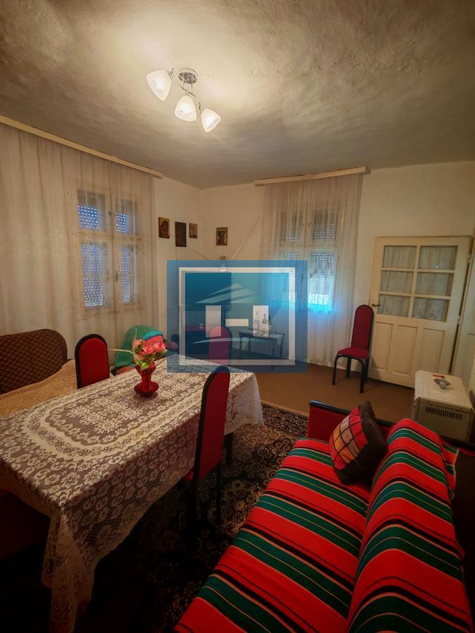Na prodaju seosko domaćinstvo u Donjem Katunu
