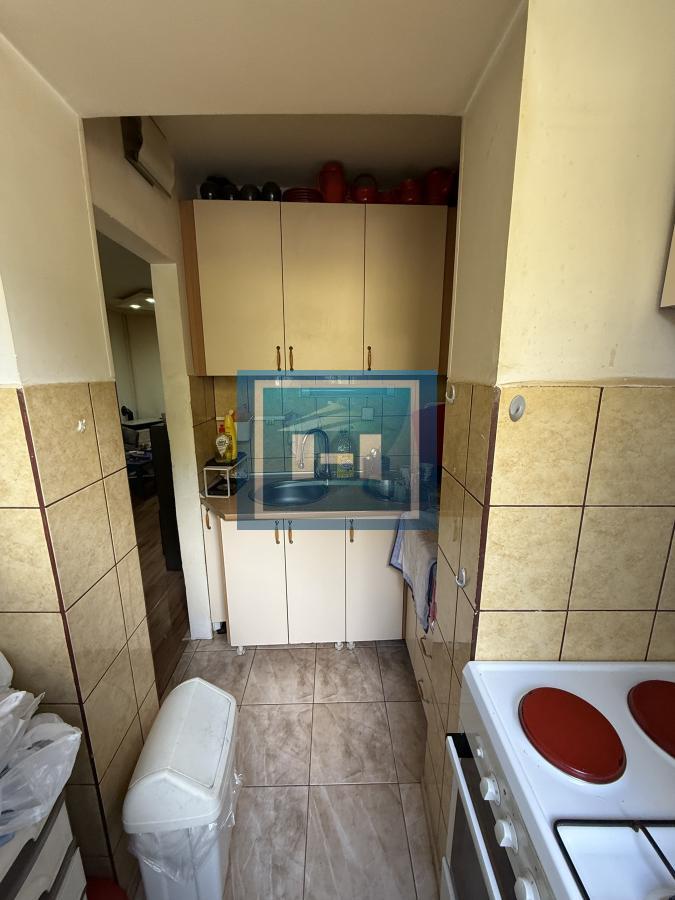 PRODAJE SE STAN – ODLIČNA LOKACIJA, ODLIČAN RASPORED, ODLIČNA PRILIKA!