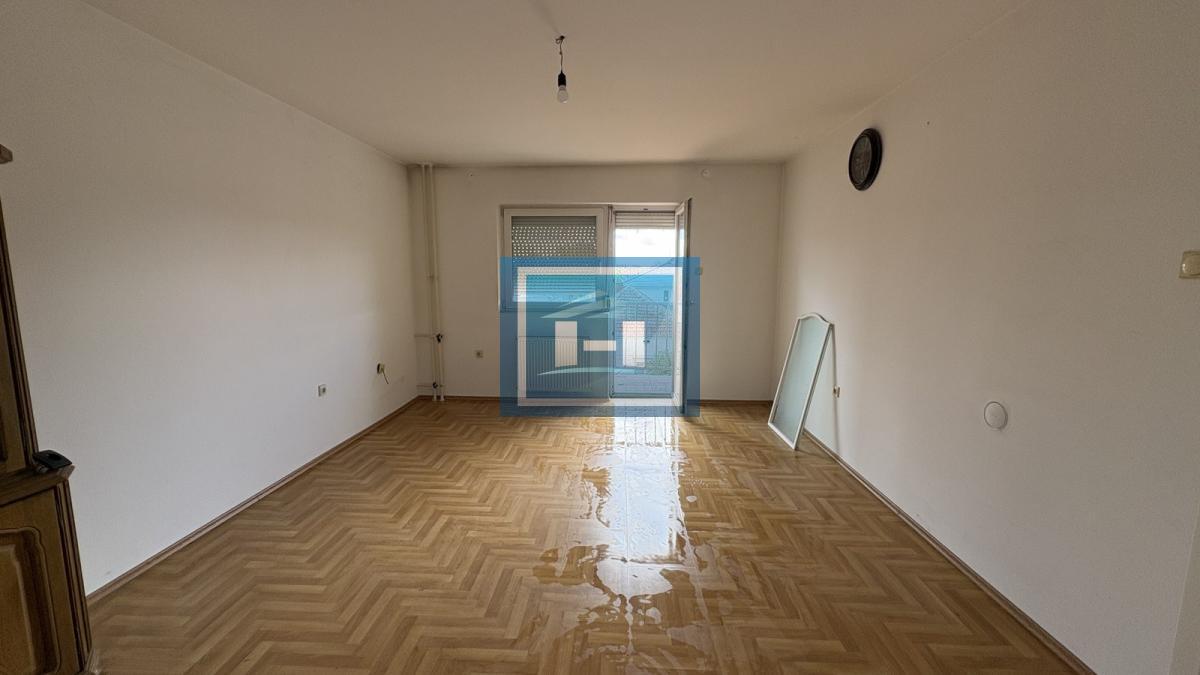 Na prodaju – Trosoban stan 73m² u širem centru grada, mirna lokacija