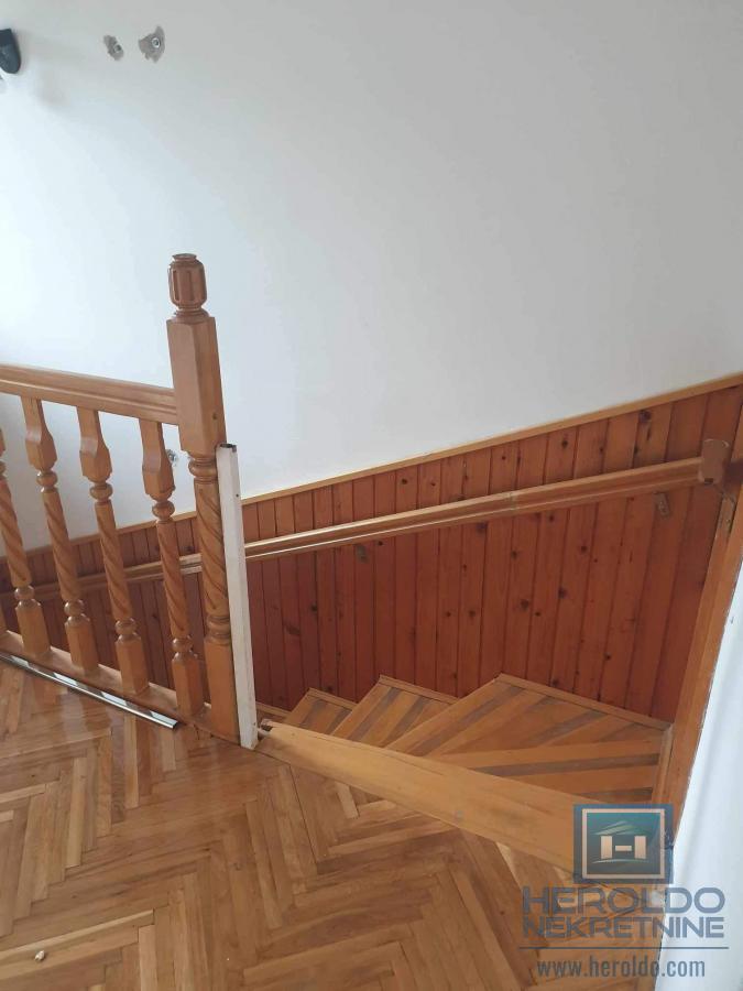 Kompletno seosko domaćinstvo u Sedlaru