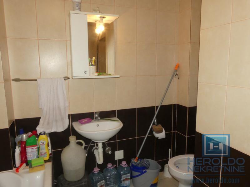 Prodaja stana – Najbolja lokacija! Idealno za porodicu i investiciju