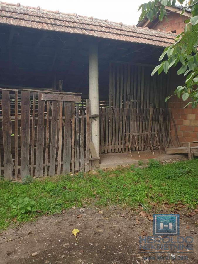 Kompletno seosko domaćinstvo u Sedlaru