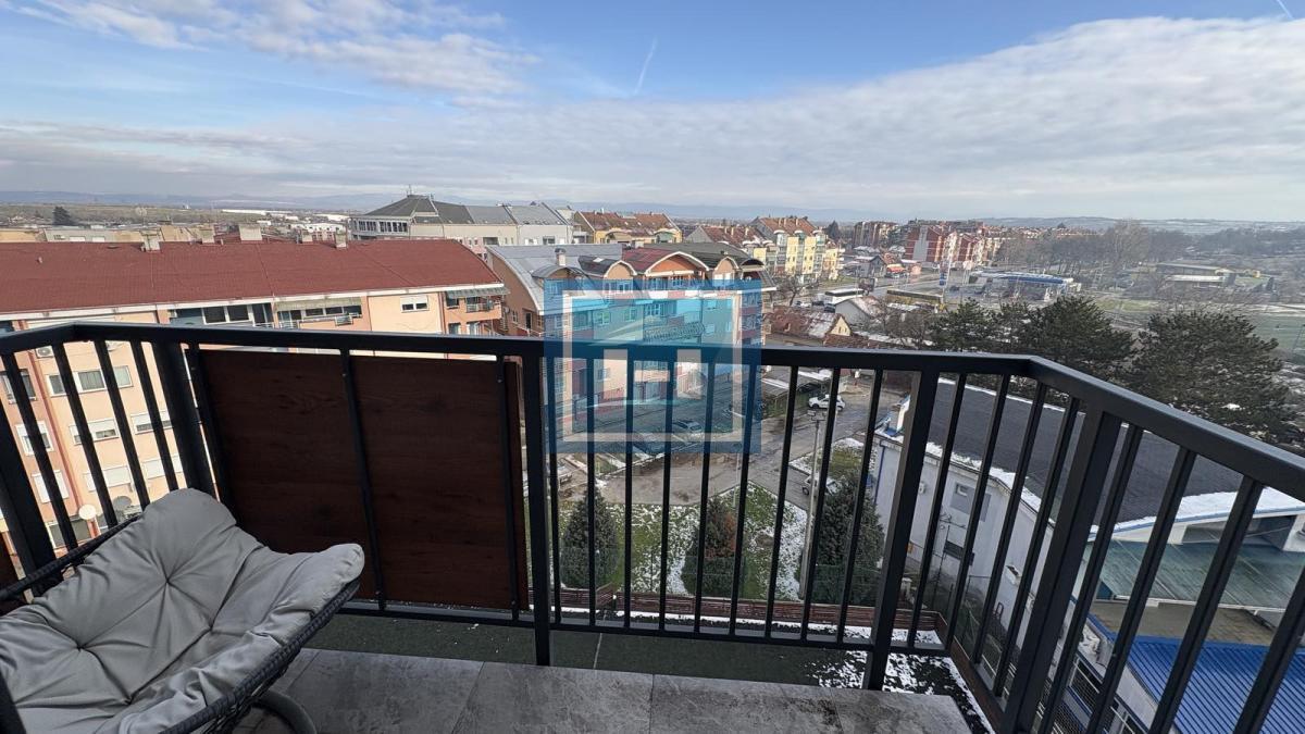 Izdaje se luksuzna garsonjera u kompleksu Crnjanski