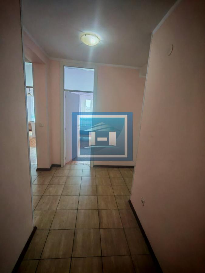 Trosoban stan u samom centru grada