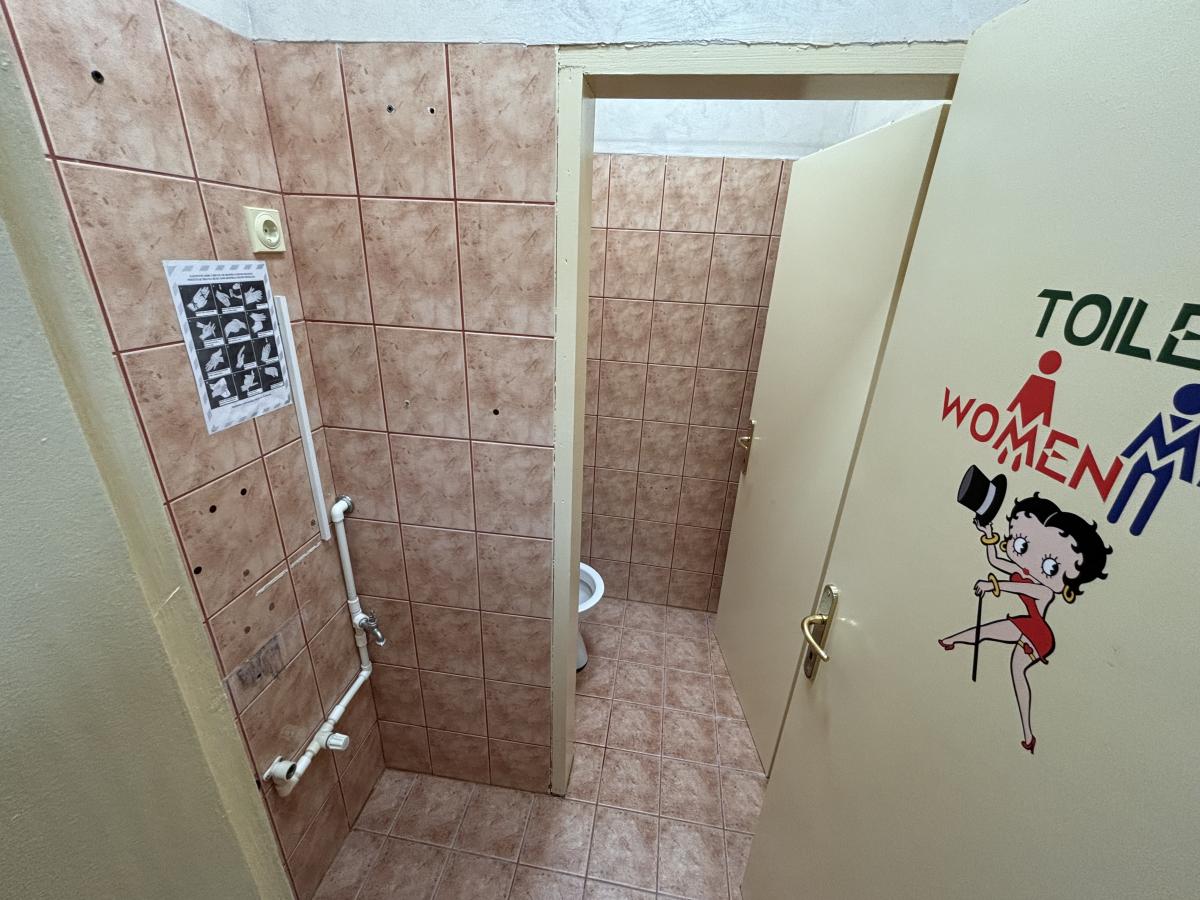 Izdaju se dva lokala spojena u jednom u centru Jagodine