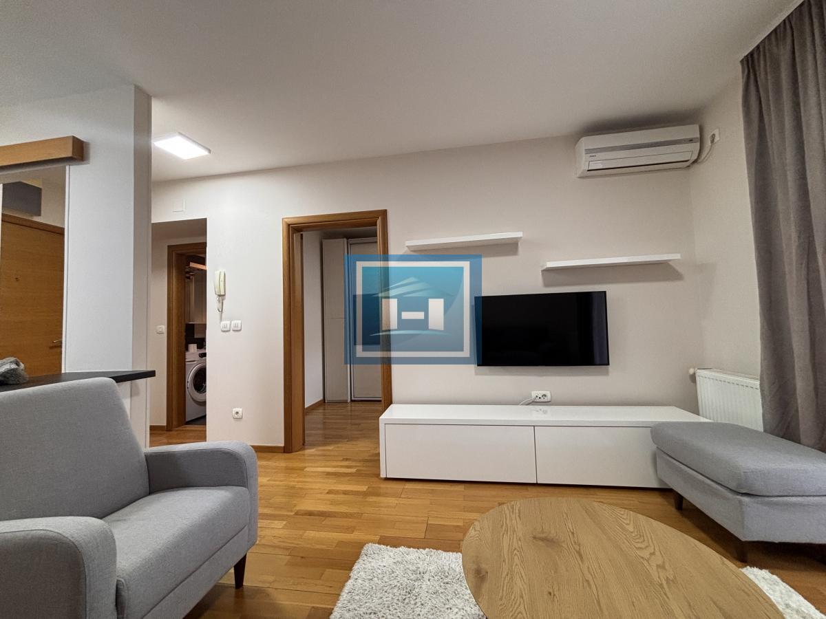 IZDAJE SE JEDNOSOBAN STAN U CENTRU JAGODINE – NOVOGRADNJA, FANTASTIČAN POGLED!