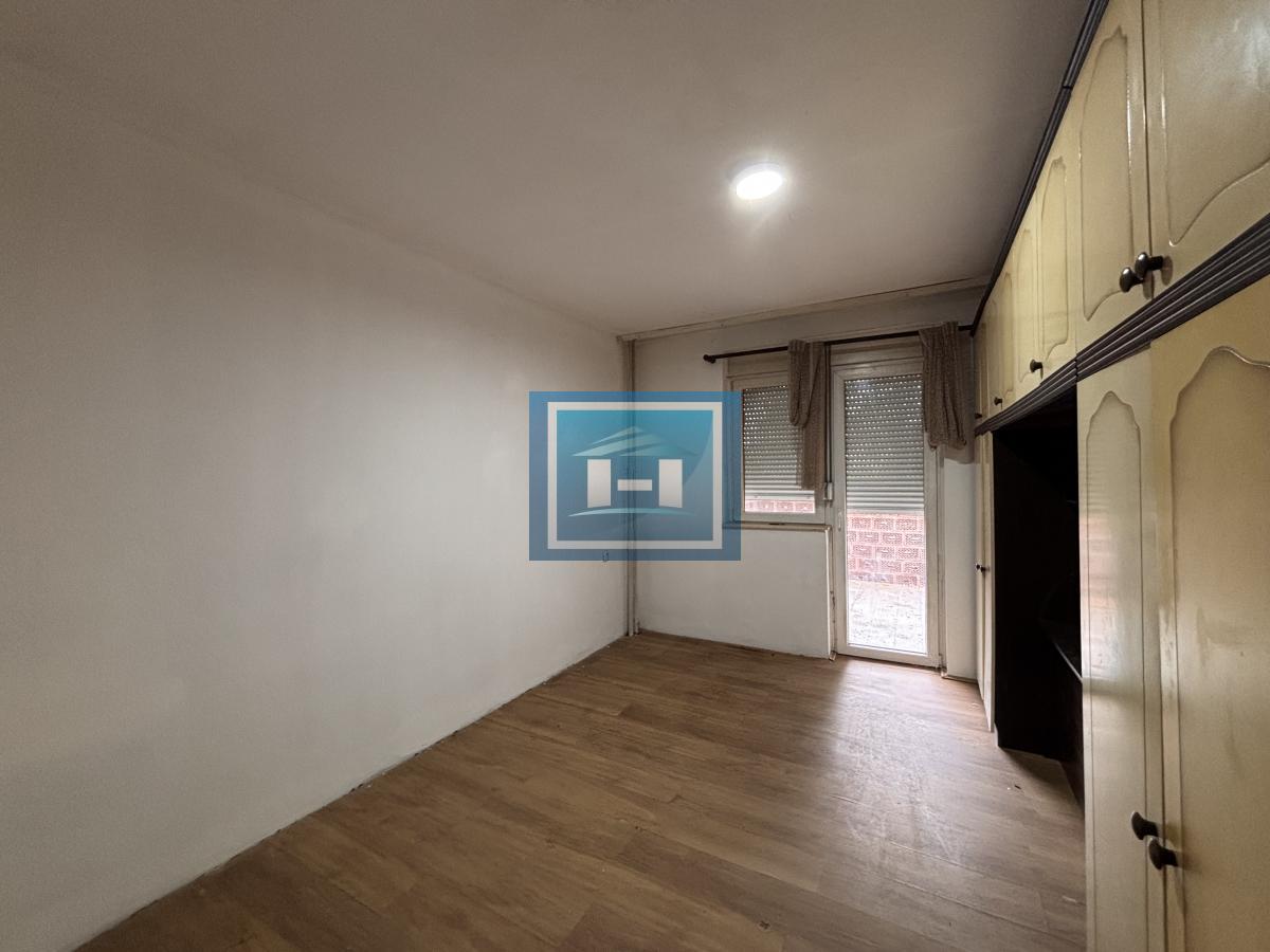 Izdaje se komforan stan -200e