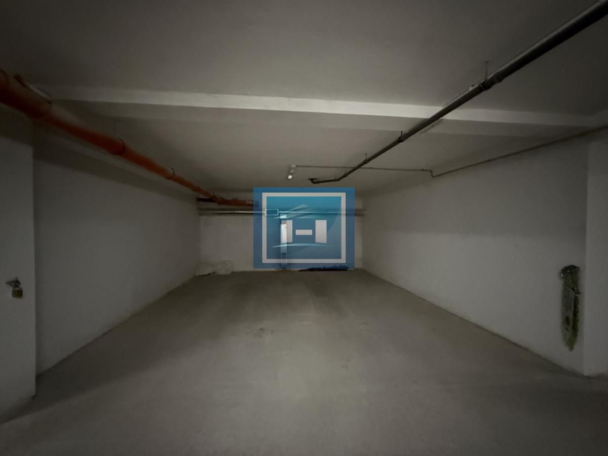 EKSTRA PONUDA – GARAŽNO MESTO NA TOP LOKACIJI!