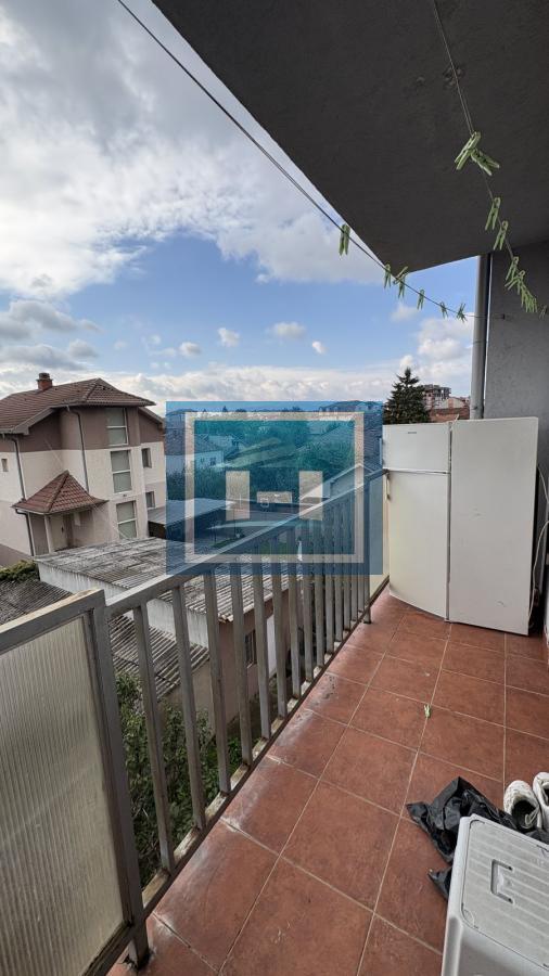 Na prodaju – Trosoban stan 73m² u širem centru grada, mirna lokacija