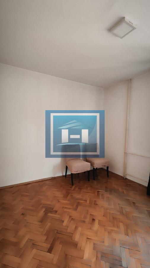 Kompletno namešten stan u užem centru grada