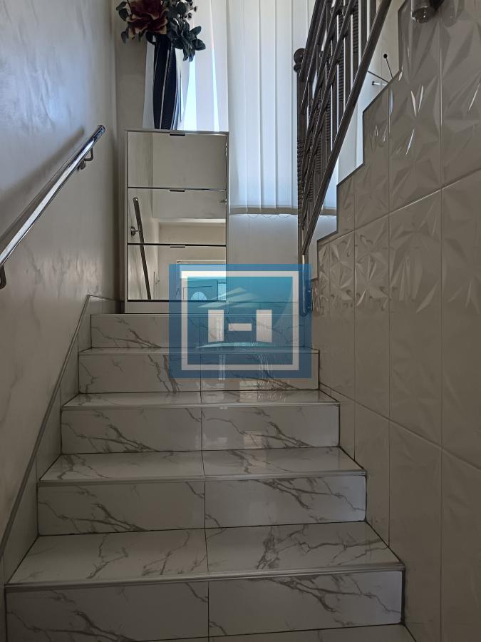 Idealno za preduzetnike – Kuća sa halom i vagom do 60 tona!