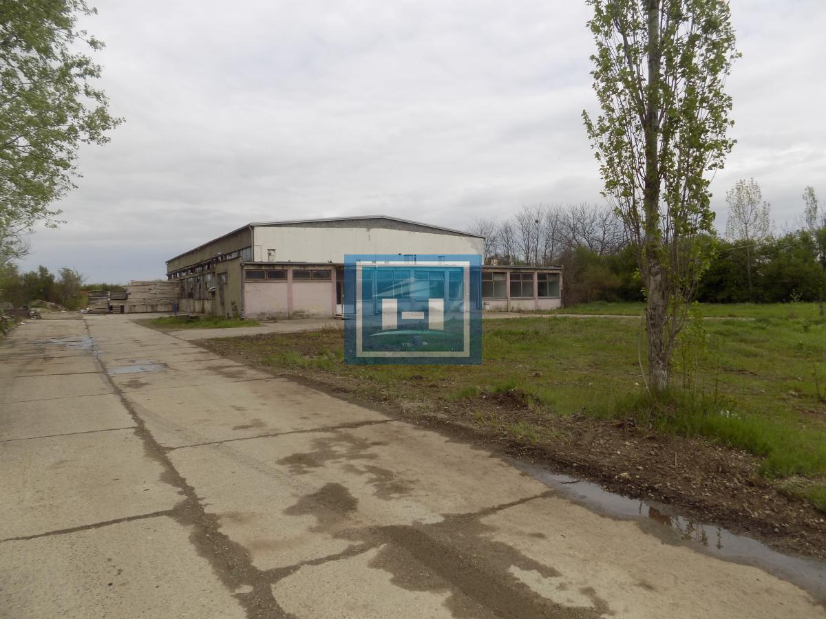 Hala za renoviranje sa kancelarijskim delom