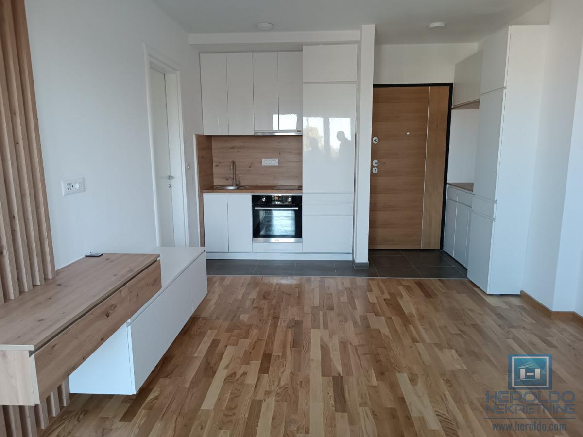 Jednosoban stan od 39m2 u Crnjanskom za izdavanje