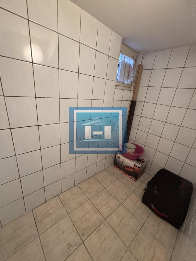 Prodaje se stan u Kući sa nameštajem