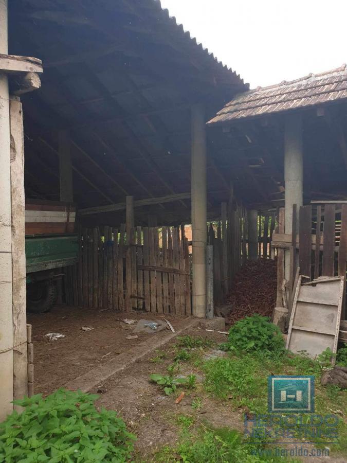 Kompletno seosko domaćinstvo u Sedlaru