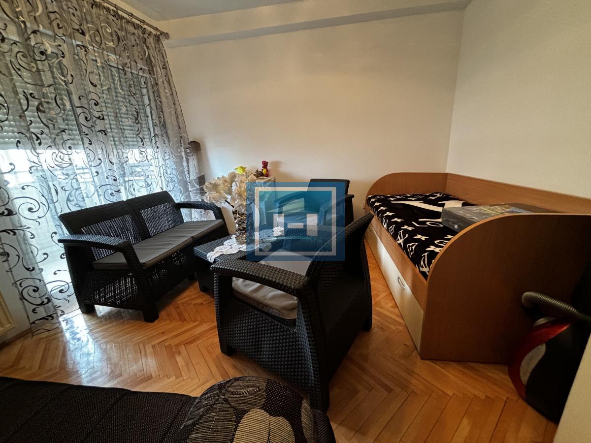 Prelep komforan stan u strogom centru Jagodine – idealna lokacija!