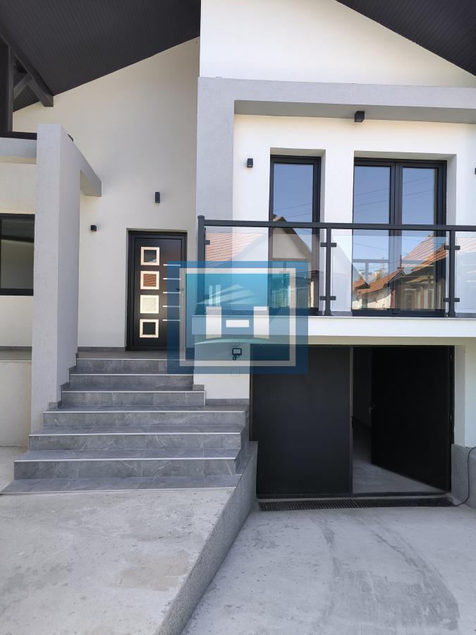 Luksuzna kuća sa dodatnim objektom – spoj elegancije, funkcionalnosti i prestižne lokacije