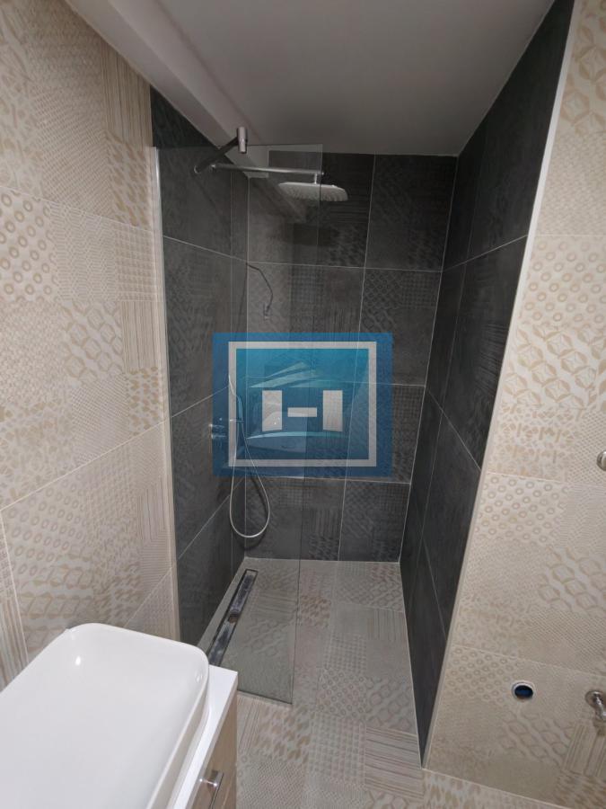 Odmah useljiv trosoban stan u novogradnji