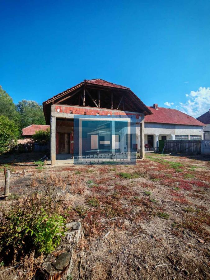 Na prodaju seosko domaćinstvo u Donjem Katunu